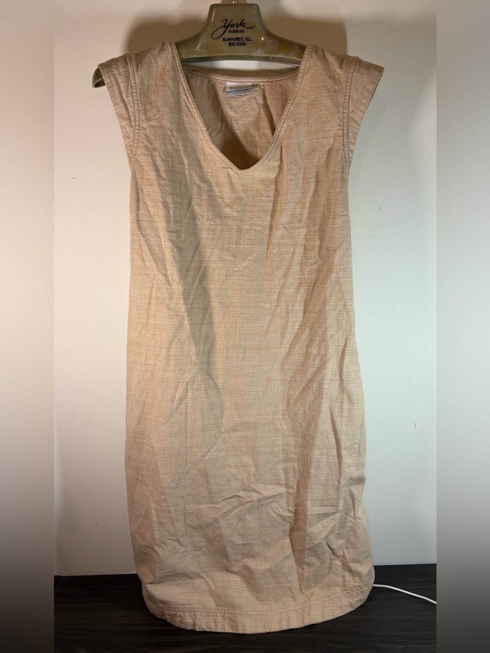 Columbia Organic Cotton Beige Sleeveless V-Neck Women’s Dress - L
